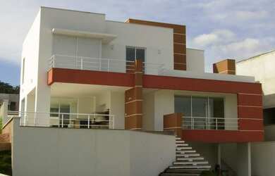 Imagem: A casa em condomínio possui 4 Dormitórios, 5 Banheiros, 4