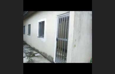 Imagem: A casa possui 1 Dormitório, 1 Banheiro e está localizado