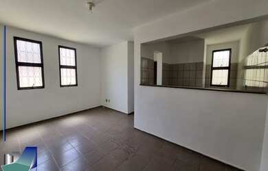 Imagem: O apartamento possui 1 Dormitório, 1 Banheiro, 38m² de Área