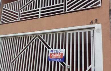 Imagem: A casa possui 3 Dormitórios, 3 Banheiros, 1 Vaga na garagem