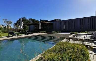 Imagem 3: Casa Projeto Gui Mattos. Piscina, Guarda roupa, 700m² de Áreae4 Vagas...