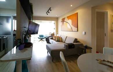 Imagem: O apartamento possui 2 Dormitórios, 1 Banheiro, 2 Vagas na