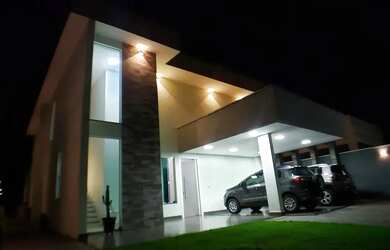 Imagem: A casa em condomínio possui 3 Dormitórios, 5 Banheiros, 4