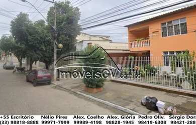 Imagem: A casa possui 5 Dormitórios, 1 Banheiro, 1 Vaga na garagem