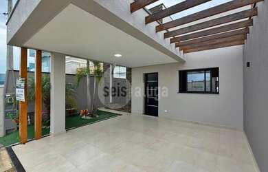 Imagem: A casa em condomínio possui 3 Dormitórios, 2 Banheiros, 2