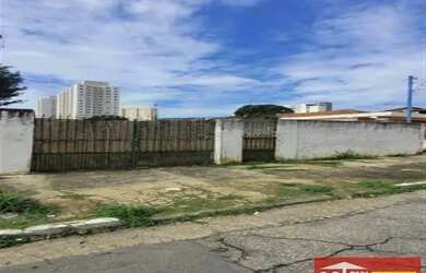 Imagem: O terreno possui 500m² de Área e está localizado em Vila