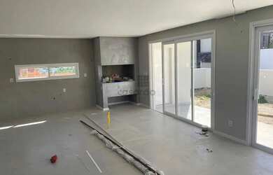 Imagem 2: Linda Casa à Venda em Tomazetti, Santa Maria