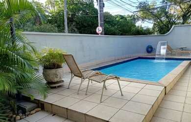 Imagem: Sobrado para venda tem 437 metros quadrados com 7 quartos em