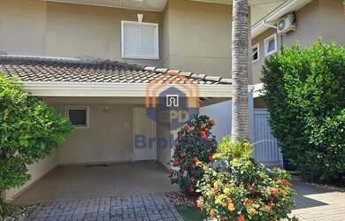 Imagem: A casa em condomínio possui 3 Dormitórios, 3 Banheiros, 2