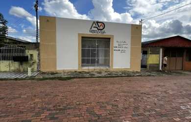 Imagem: A casa possui 4 Dormitórios e está localizado em Vila Nova