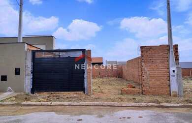 Imagem: O terreno possui 180m² de Área e está localizado em Patrimonio