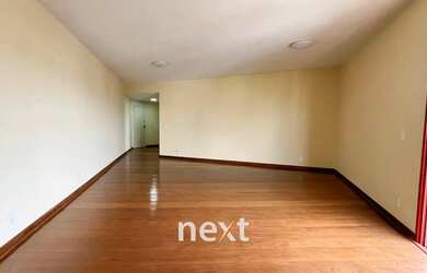 Imagem: O apartamento possui 4 Dormitórios, 2 Banheiros, 2 Vagas na