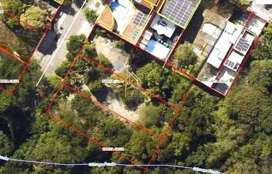 Imagem: O terreno possui 480m² de Área e está localizado em Santa