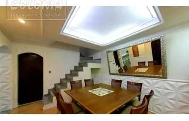 Imagem: A casa possui 3 Dormitórios, 4 Banheiros, 2 Vagas na garagem