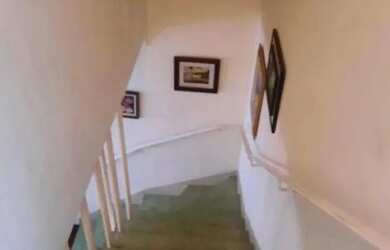 Imagem: A casa possui 2 Dormitórios, 2 Banheiros, 1 Vaga na garagem