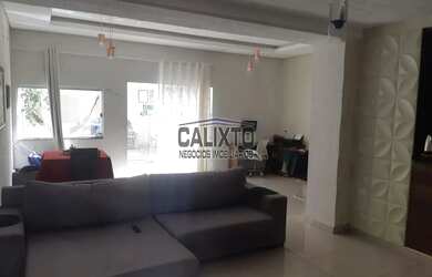 Imagem: A casa em condomínio possui 2 Dormitórios, 1 Banheiro, 2 Vagas