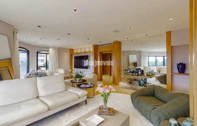 Imagem: O apartamento possui 4 Dormitórios, 4 Banheiros, 4 Vagas na