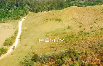 Imagem: O terreno possui 600m² de Área e está localizado em Roseira