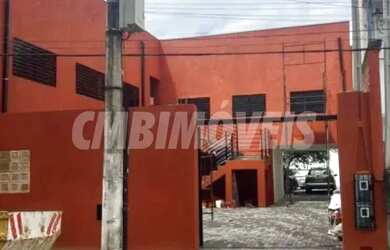 Imagem: O depósito para alugar possui 5 Vagas na garagem e 250m² de