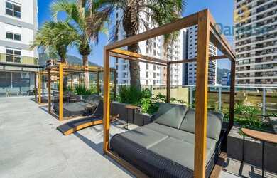 Imagem: O apartamento possui 3 Dormitórios, 1 Banheiro, 2 Vagas na