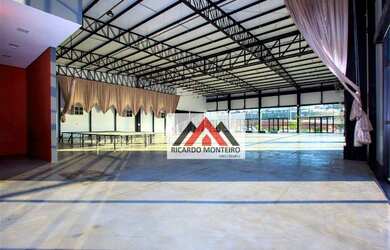 Imagem: O depósito possui 5 Vagas na garagem, 4.500m² de Área e