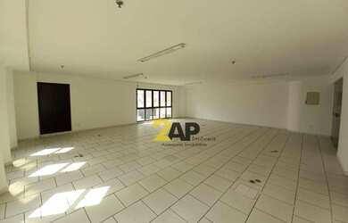 Imagem: O depósito possui 2 Vagas na garagem e 91m² de Área e está