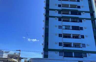 Imagem: O apartamento possui 4 Dormitórios, 2 Banheiros, 1 Vaga na