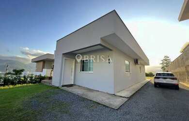 Imagem: A casa possui 2 Dormitórios, 2 Banheiros e 135m² de Área