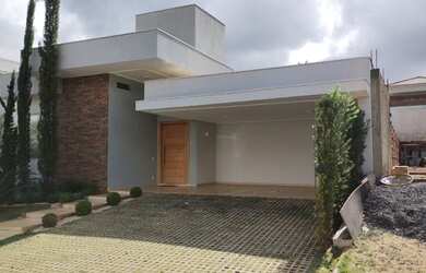 Imagem: A casa em condomínio possui 4 Dormitórios, 5 Banheiros, 4