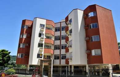 Imagem: O apartamento possui 3 Dormitórios, 2 Banheiros, 2 Vagas na