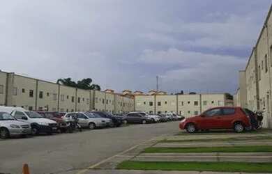 Imagem: O apartamento possui 2 Dormitórios, 1 Banheiro, 1 Vaga na garagem