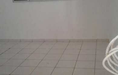 Imagem: A casa possui 1 Dormitório, 1 Banheiro e está localizado