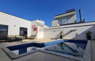 Imagem: A casa em condomínio possui 3 Dormitórios, 3 Banheiros, 2