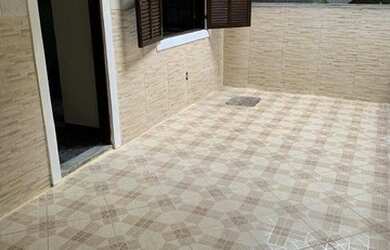 Imagem: A casa possui 2 Dormitórios, 2 Banheiros, 1 Vaga na garagem