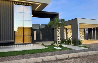 Imagem: A casa em condomínio possui 4 Dormitórios, 5 Banheiros, 4