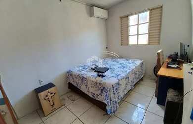 Imagem 8: Casa 5 dormitórios à venda no Bairro Juscelino Kubitschek em Santa Maria...