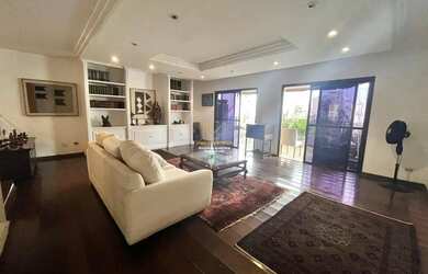 Imagem: O apartamento possui 4 Dormitórios, 5 Banheiros, 3 Vagas na