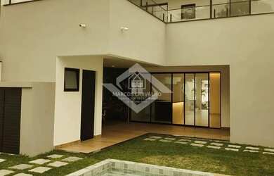 Imagem: A casa em condomínio possui 3 Dormitórios, 4 Banheiros, 4