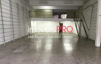 Imagem: O depósito possui 5 Vagas na garagem e 773m² de Área e está