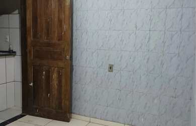 Imagem: A casa possui 2 Dormitórios, 2 Banheiros, 1 Vaga na garagem