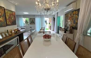 Imagem: A casa em condomínio possui 3 Dormitórios, 4 Banheiros, 3