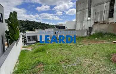 Imagem: O terreno possui 420m² de Área e está localizado em Cidade