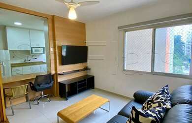 Imagem: O apartamento possui 1 Dormitório, 1 Banheiro, 1 Vaga na garagem