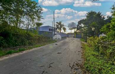 Imagem: O terreno possui 960-0m² de Área e está localizado em Arruda