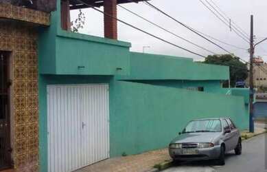 Imagem: A casa possui 2 Dormitórios, 2 Banheiros, 3 Vagas na garagem