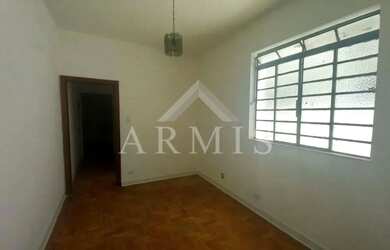 Imagem: O apartamento possui 2 Dormitórios, 1 Banheiro e 70m² de Área