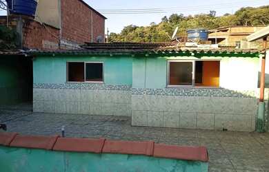 Imagem: A casa possui 3 Dormitórios, 2 Banheiros, 100m² de Área e