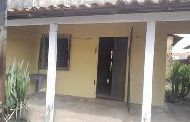 Imagem: A casa possui 2 Dormitórios, 1 Banheiro, 1 Vaga na garagem