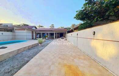 Imagem: A casa possui 3 Dormitórios, 1 Banheiro, 5 Vagas na garagem