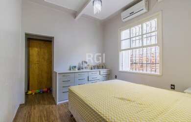 Imagem 3: Casa em Menino Deus. Churrasqueira, Ar-condicionado, Área de serviçoe330m²...